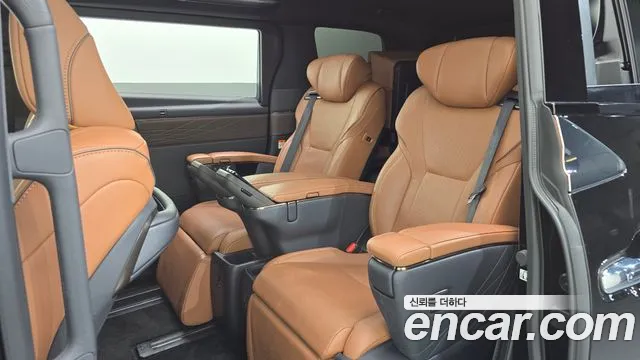 Toyota Alphard — Фото автомобиля 17