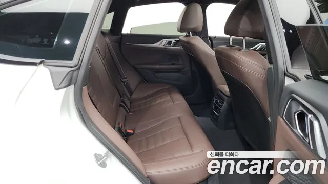 BMW 4-Series 4 серия (G22) 420i M Sport Pro Gran Coupe — Фото автомобиля 11