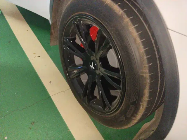 Tesla Model Y — Фото автомобиля 8