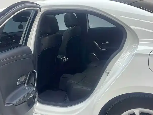Mercedes-Benz A-Class — Фото автомобиля 13
