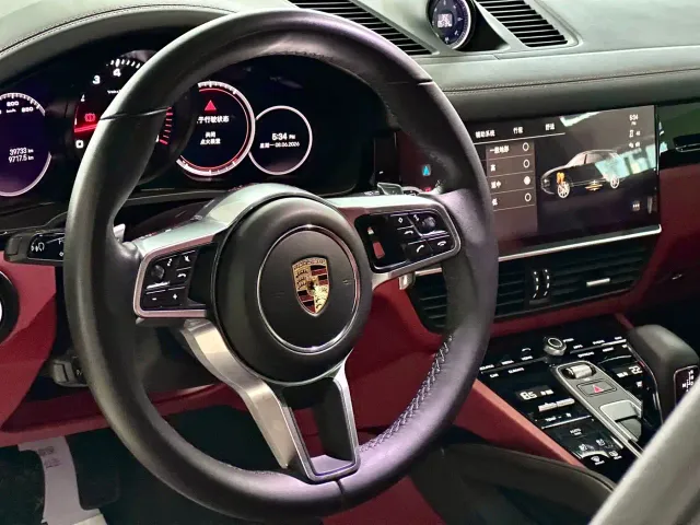 Porsche Cayenne — Фото автомобиля 13
