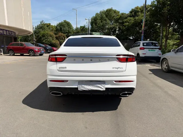Chery Arrizo 8 — Фото автомобиля 10