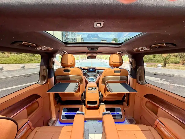 Mercedes-Benz V-Class — Фото автомобиля 16