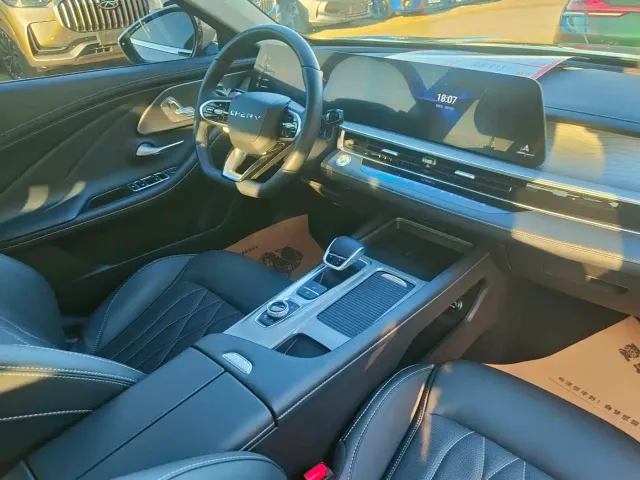Chery Arrizo 8 — Фото автомобиля 6