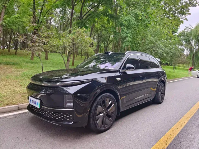 Фотография автомобиля — Li Auto L7