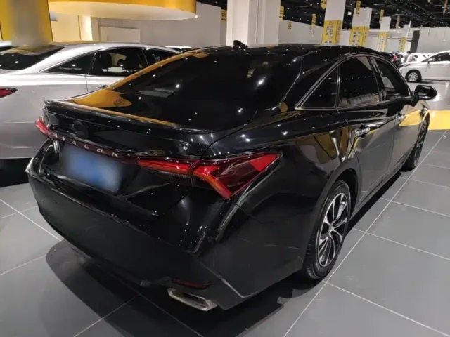 Toyota Avalon — Фото автомобиля 6