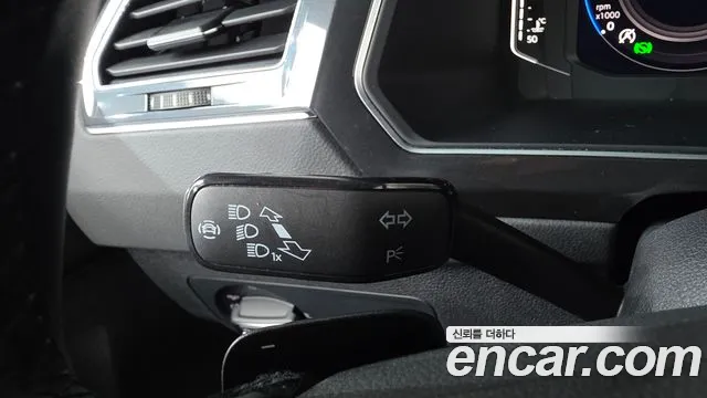 Volkswagen Tiguan Tiguan 2 поколение 2.0 TDI Premium — Фото автомобиля 23