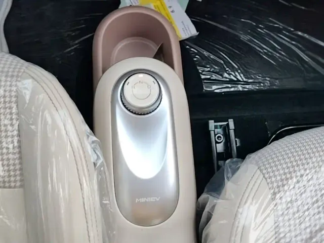 Wuling Hongguang Mini EV — Фото автомобиля 13