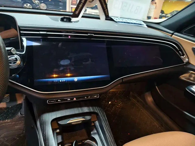 Mercedes-Benz E-Class — Фото автомобиля 6