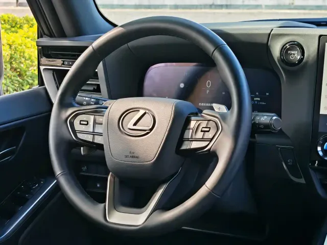 Lexus GX — Фото автомобиля 12