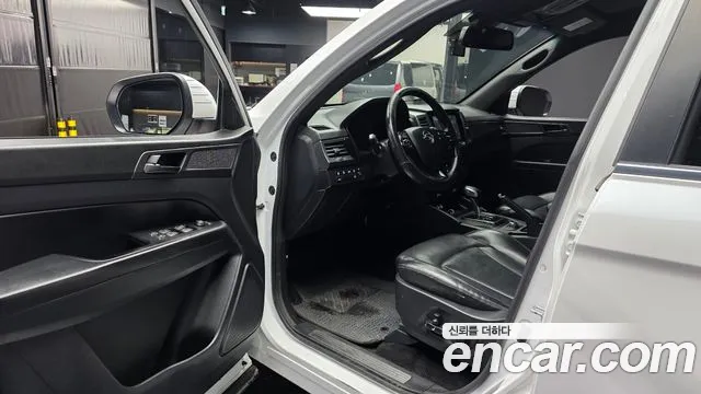 KG_Mobility_Ssangyong Rexton Новый Rexton Sport Khan Дизель 2.2 4WD — Фото автомобиля 10