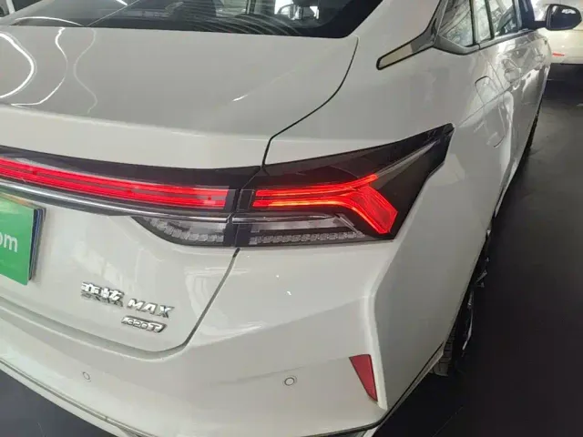 Dongfeng Yixuan MAX — Фото автомобиля 7