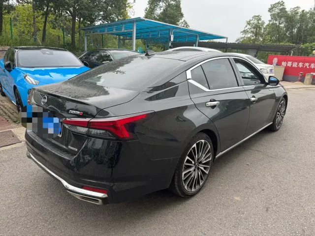 Nissan Teana — Фото автомобиля 9