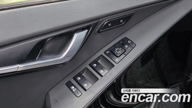 Kia Niro — Фото автомобиля 25