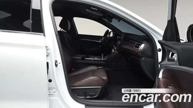 Genesis G70 — Фото автомобиля 22