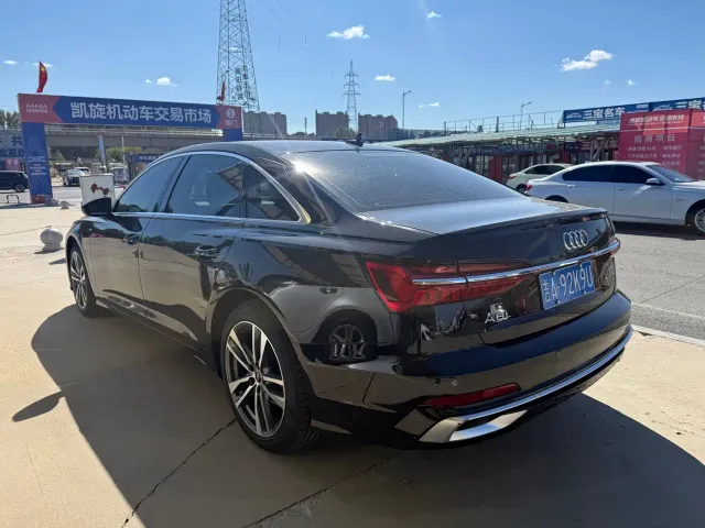 Audi A6L — Фото автомобиля 5