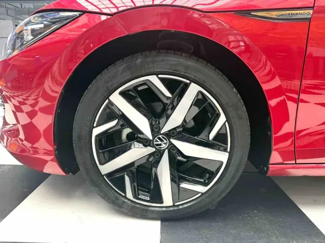 Volkswagen Lamando — Фото автомобиля 12