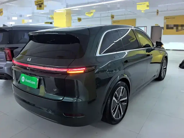 Li Auto L7 — Фото автомобиля 6