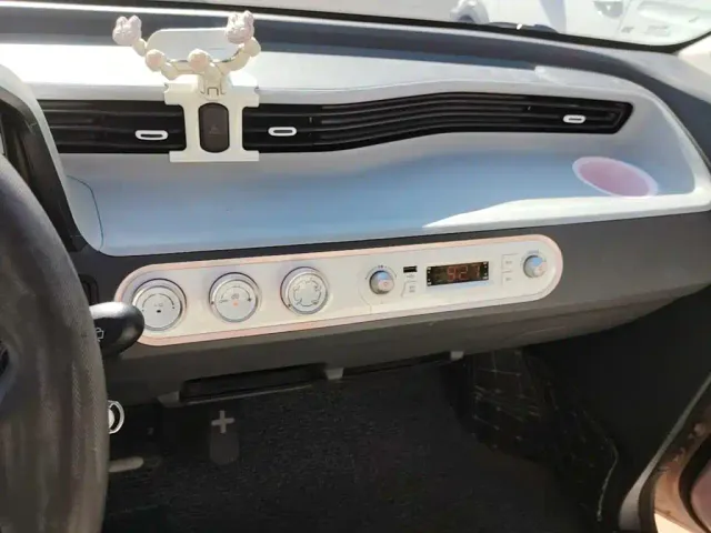 Wuling Hongguang Mini EV — Фото автомобиля 12