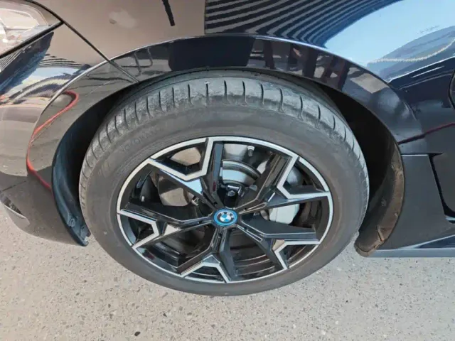 BMW i3 — Фото автомобиля 22