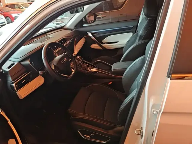 Geely Boyue — Фото автомобиля 6