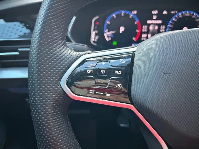 Volkswagen Passat — Фото автомобиля 16