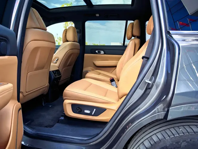 Li Auto ONE — Фото автомобиля 16
