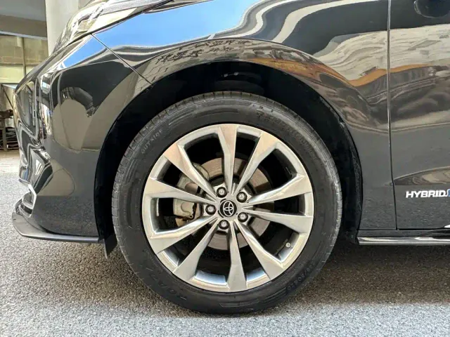 Toyota Sienna — Фото автомобиля 6