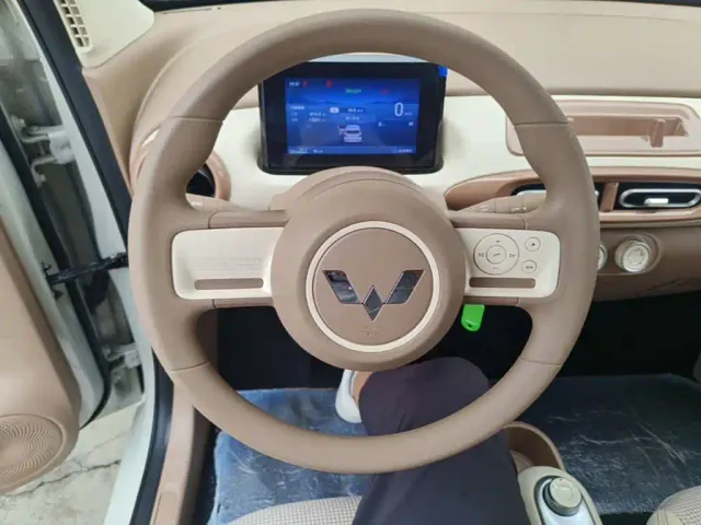 Wuling Hongguang Mini EV — Фото автомобиля 10
