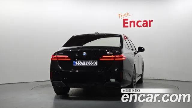 BMW 5-Series 5 серия (G60) 530i xDrive M Sport Pro Special Edition — Фото автомобиля 4