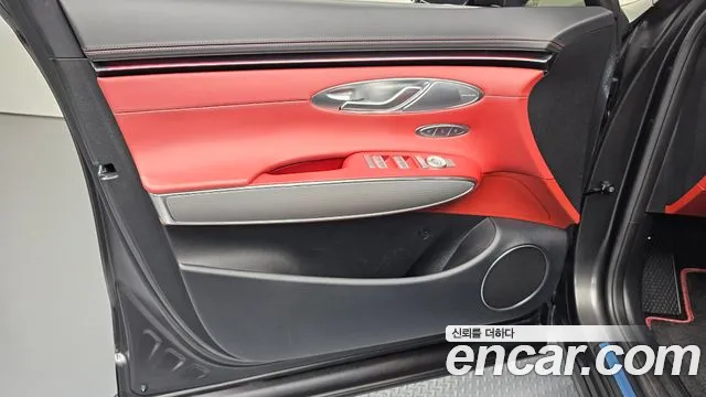 Genesis GV70 2.5T Бензин 2WD — Фото автомобиля 24