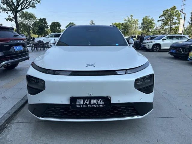 Xpeng G9 — Фото автомобиля 2