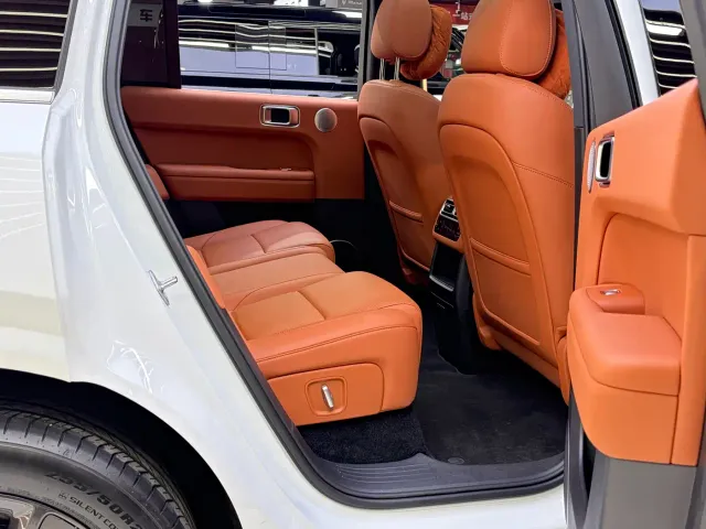 Li Auto L6 — Фото автомобиля 11