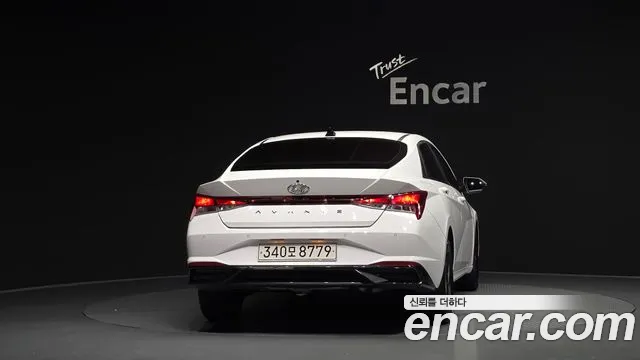 Hyundai AVANTE Avante (CN7) — Фото автомобиля 4