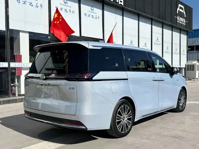 GAC Trumpchi E8 — Фото автомобиля 4