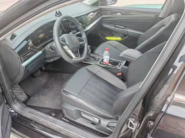 Volkswagen Passat — Фото автомобиля 2