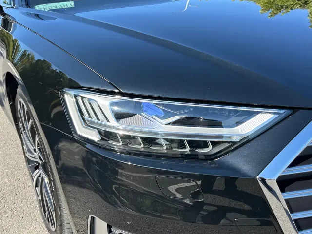 Audi S8 — Фото автомобиля 18
