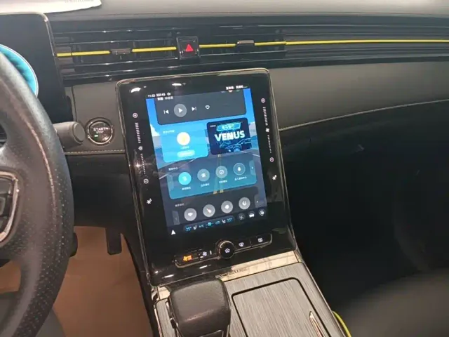 Roewe RX5 — Фото автомобиля 12