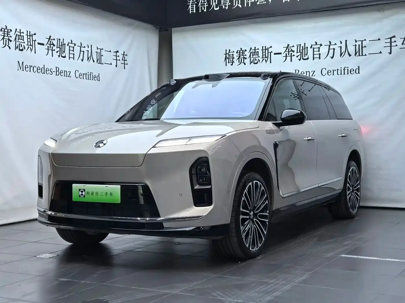 NIO NIO ES8 2025 Base Model — Фото автомобиля 2