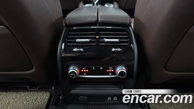 BMW 5 Series G30 — Фото автомобиля 25