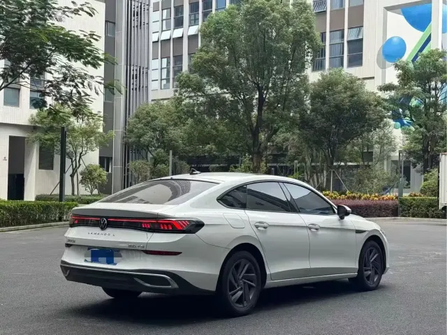 Volkswagen Lamando — Фото автомобиля 6