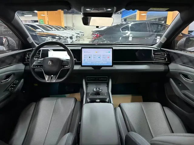 BYD Qin L — Фото автомобиля 4