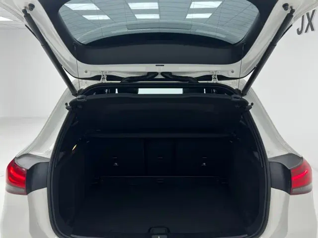 Mercedes-Benz Mercedes-Benz GLA 2020 GLA 180 — Фото автомобиля 13