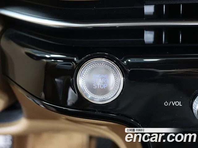 Genesis G80 Бензин 2.5 турбо AWD — Фото автомобиля 10