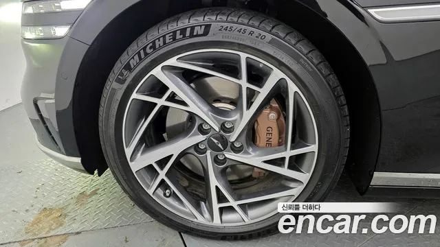 Genesis G90 Бензин 3.5 Turbo e-S/C AWD — Фото автомобиля 5
