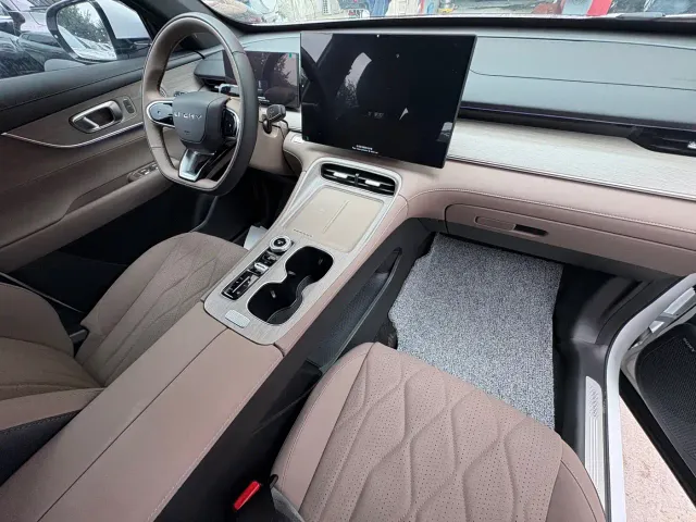 Chery Tiggo 8 PLUS — Фото автомобиля 15
