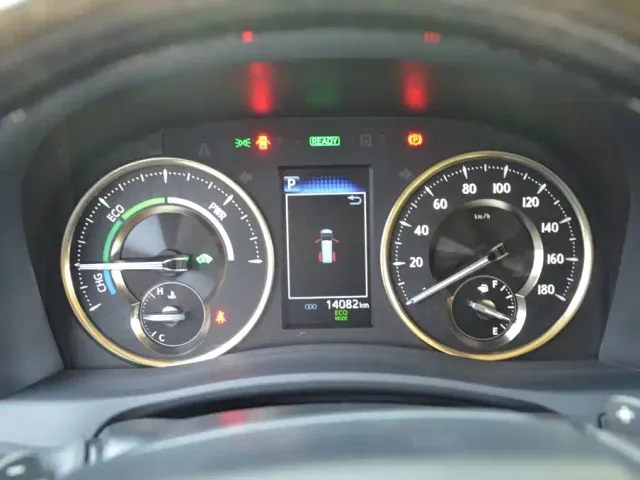 Toyota Vellfire — Фото автомобиля 6