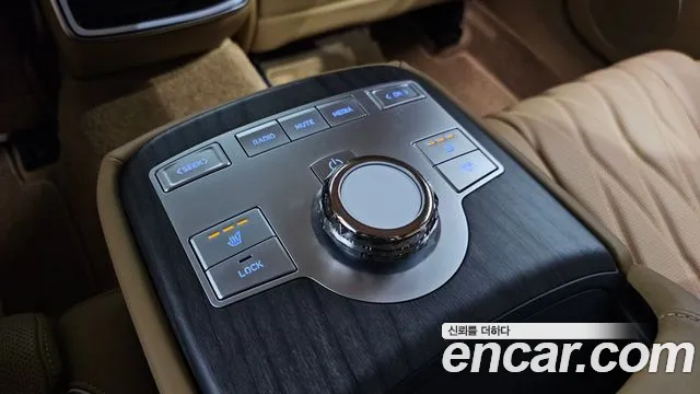 Genesis G80 Бензин 2.5 турбо AWD — Фото автомобиля 19
