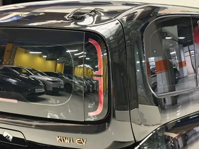 Baojun KiWi EV — Фото автомобиля 19