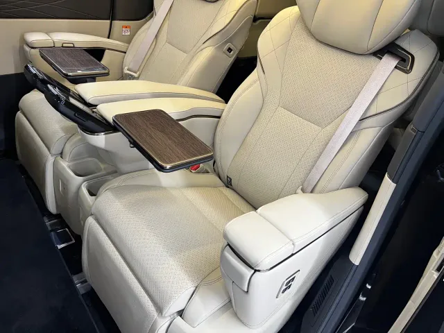 Toyota Vellfire — Фото автомобиля 11
